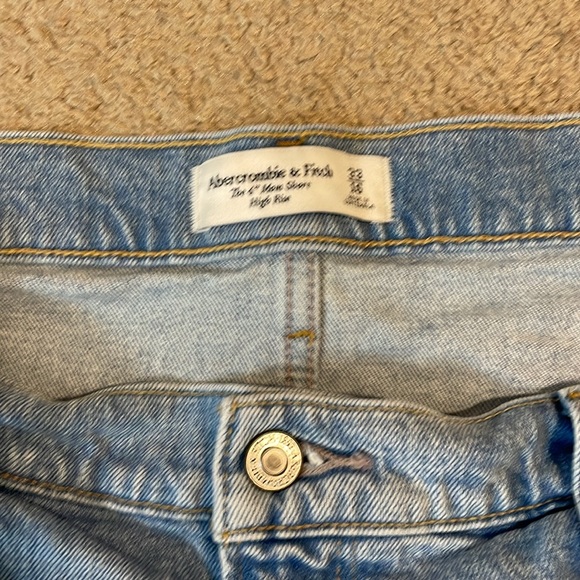 Abercrombie mom shorts - Picture 2 of 4